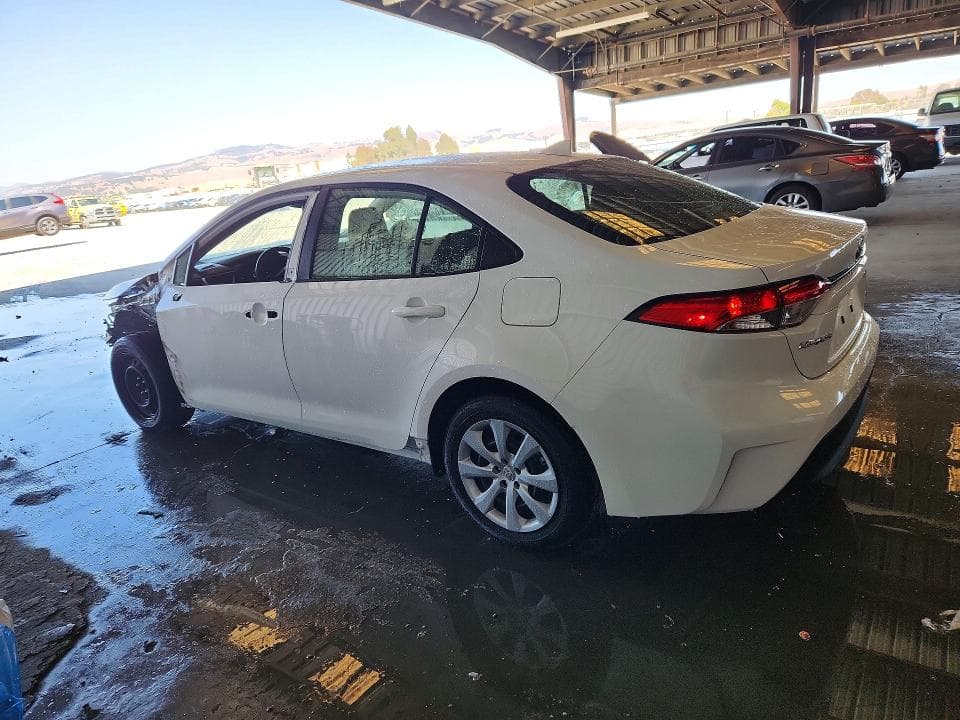 2025 TOYOTA COROLLA 2