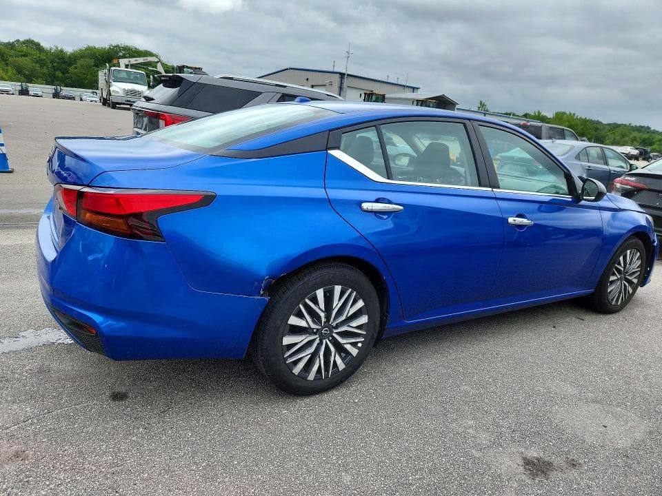 2025 NISSAN ALTIMA SV 3