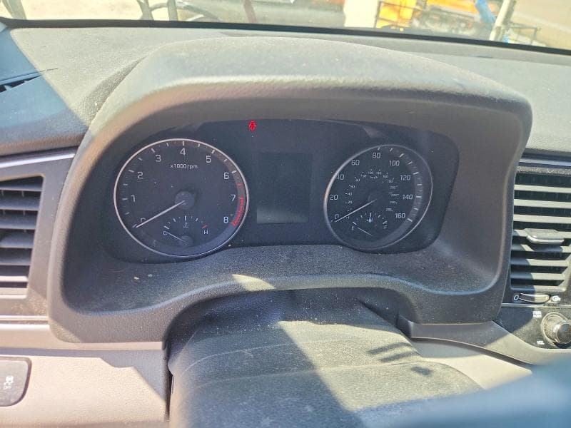 2017 HYUNDAI ELANTRA SE 9