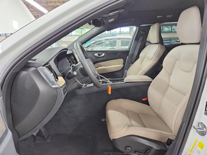 2026 VOLVO XC60 PLUS 7