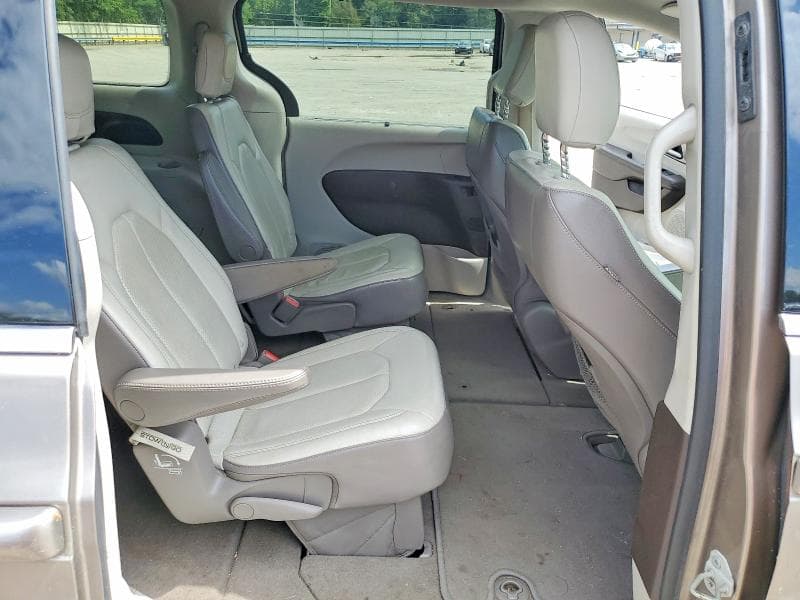 2018 CHRYSLER PACIFICA TOURING L 11