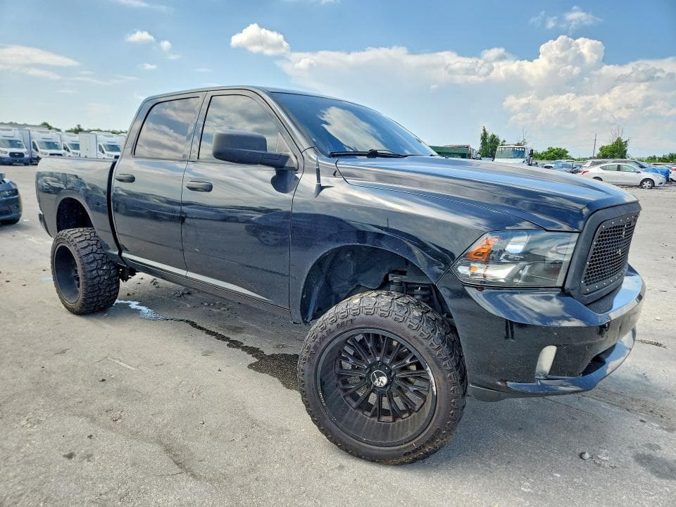 2019 RAM 1500 CLASSIC TRADESMAN 4
