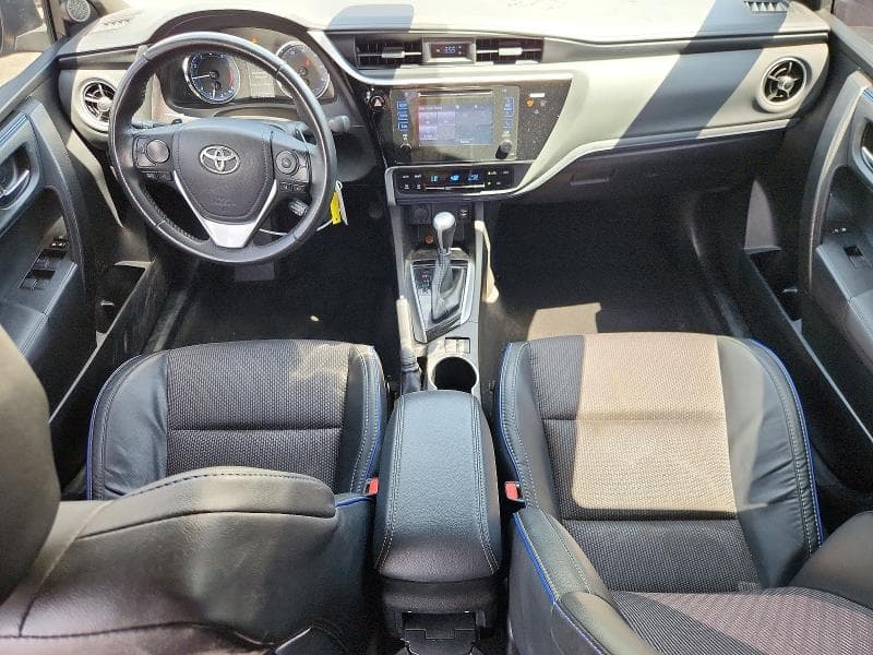 2017 TOYOTA COROLLA SE 8