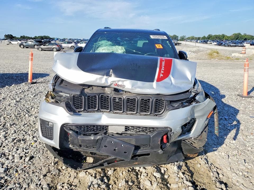 2022 JEEP GRAND CHEROKEE TRAILHAWK 5