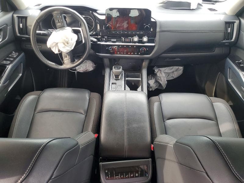 2025 NISSAN PATHFINDER SL 8