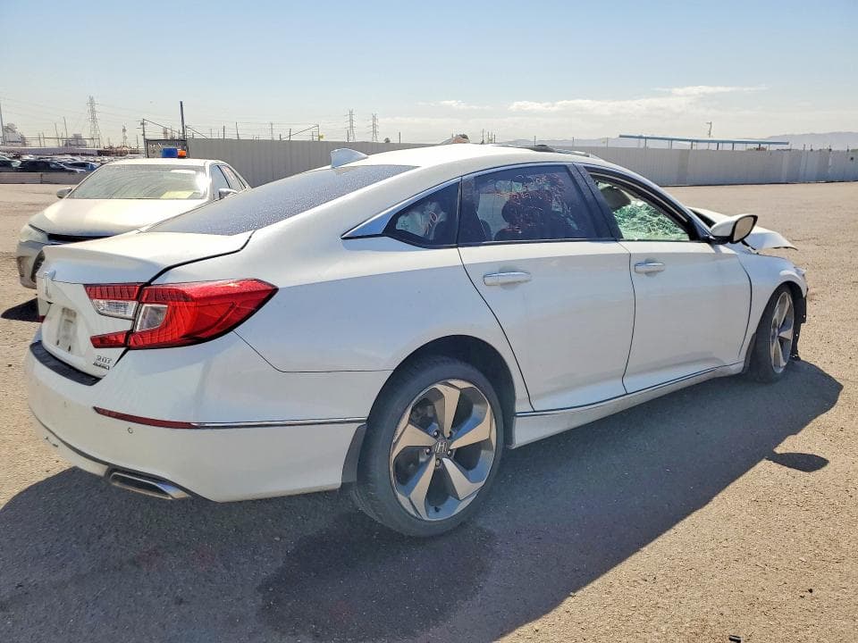 2019 HONDA ACCORD TOURING 3
