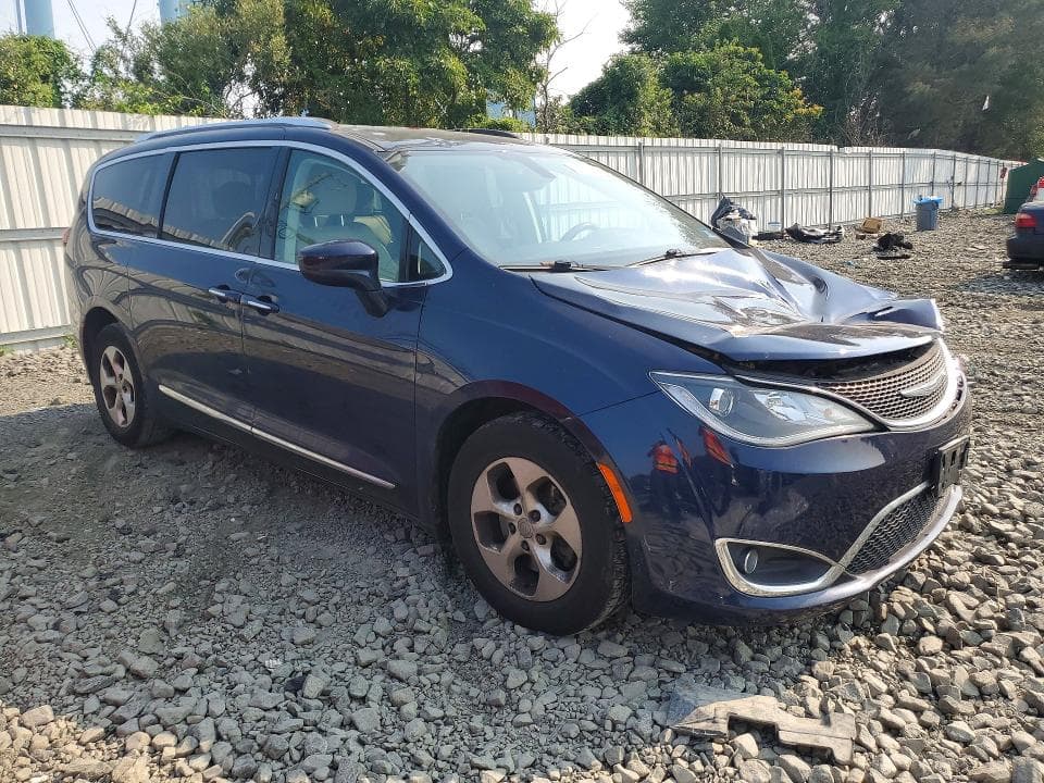 2017 CHRYSLER PACIFICA TOURING L PLUS 4