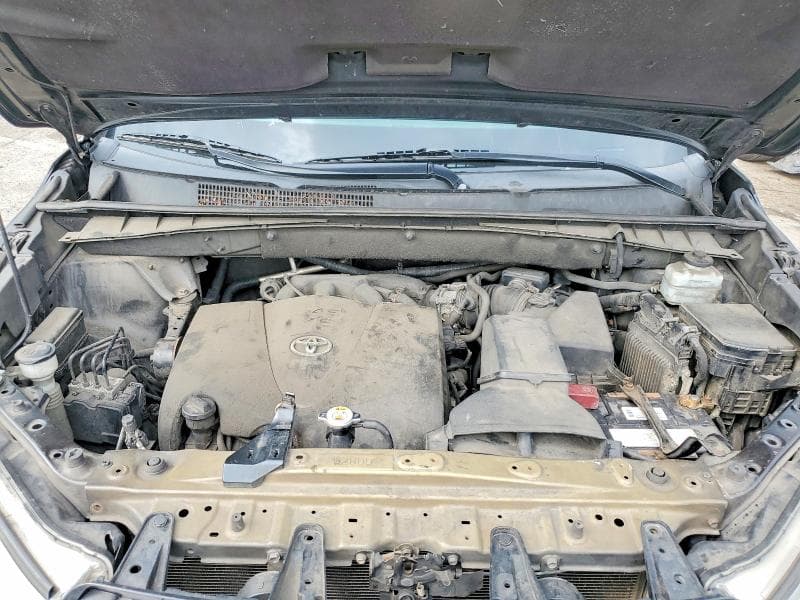 2019 TOYOTA HIGHLANDER LE 12