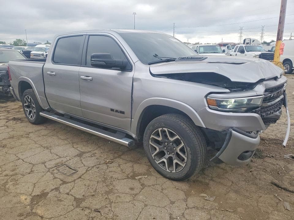 2025 RAM 1500 LARAMIE 4