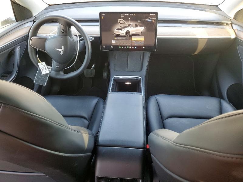 2023 TESLA MODEL Y 8