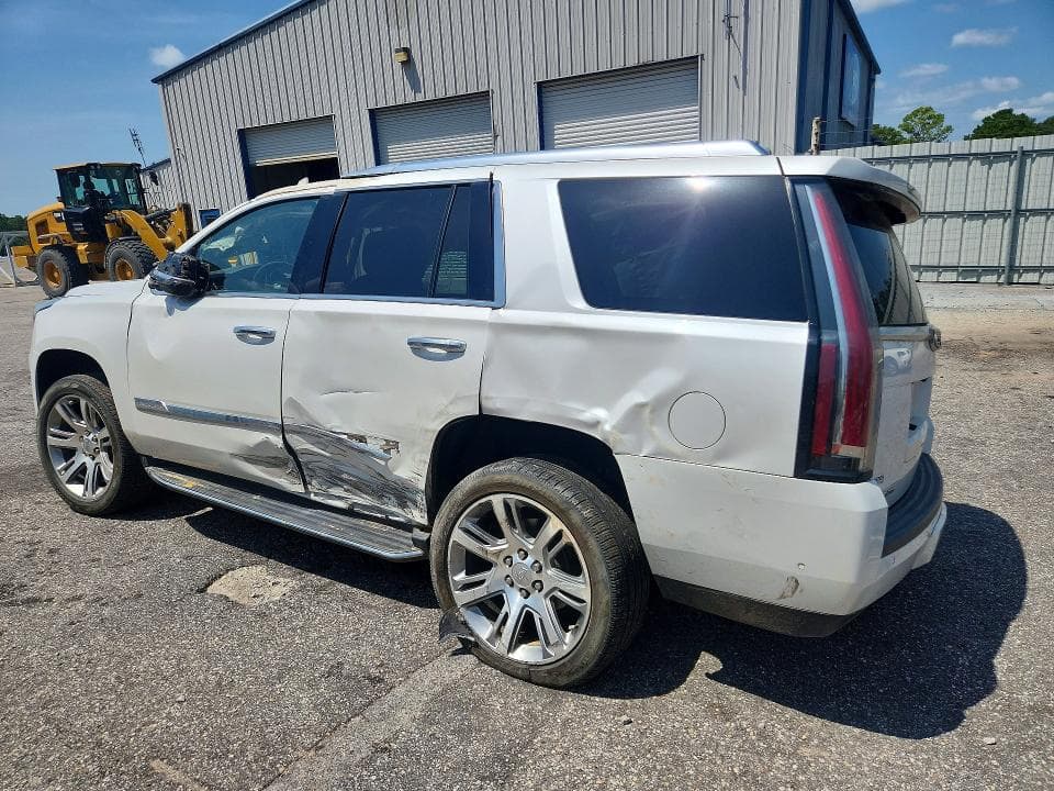2019 CADILLAC ESCALADE LUXURY 2