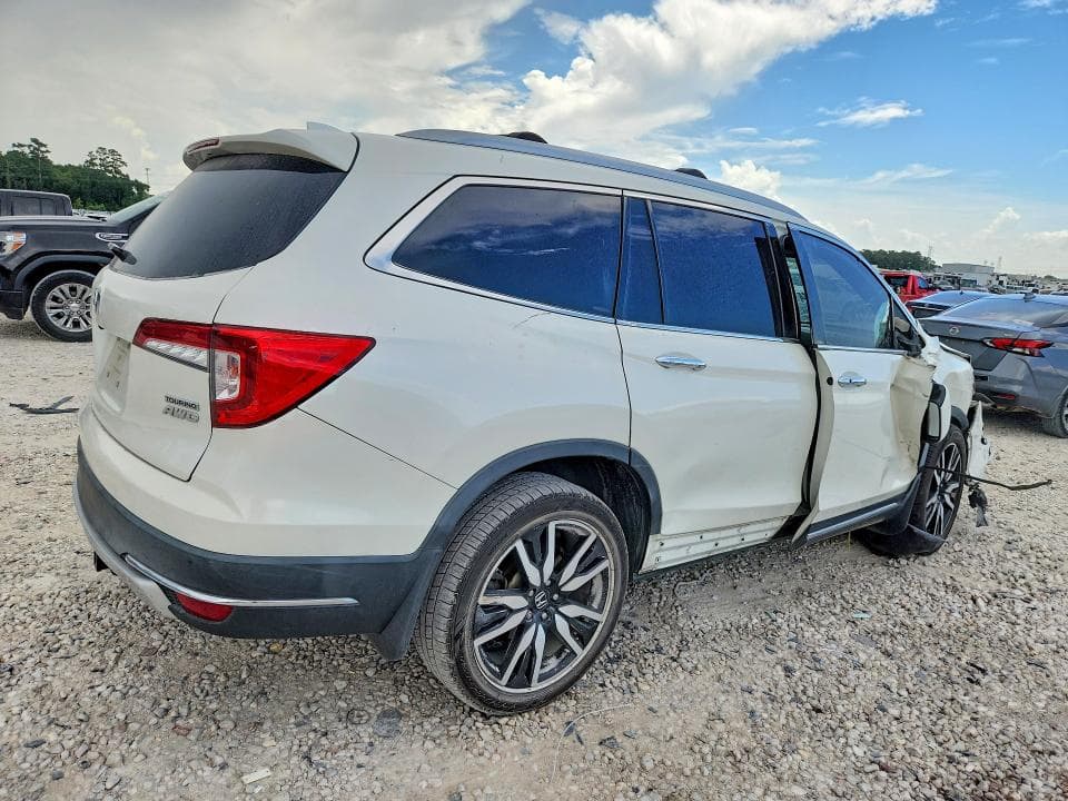 2019 HONDA PILOT TOURING 3