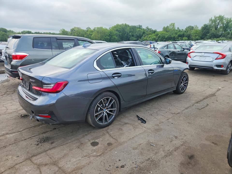 2021 BMW 330XI 3