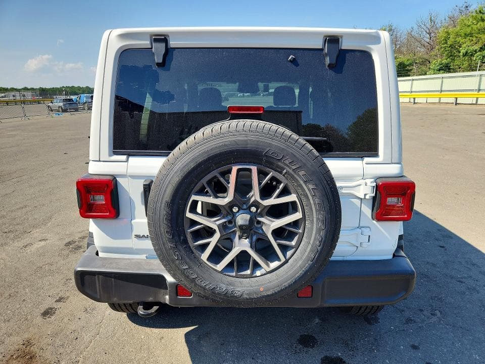 2026 JEEP WRANGLER SAHARA 6