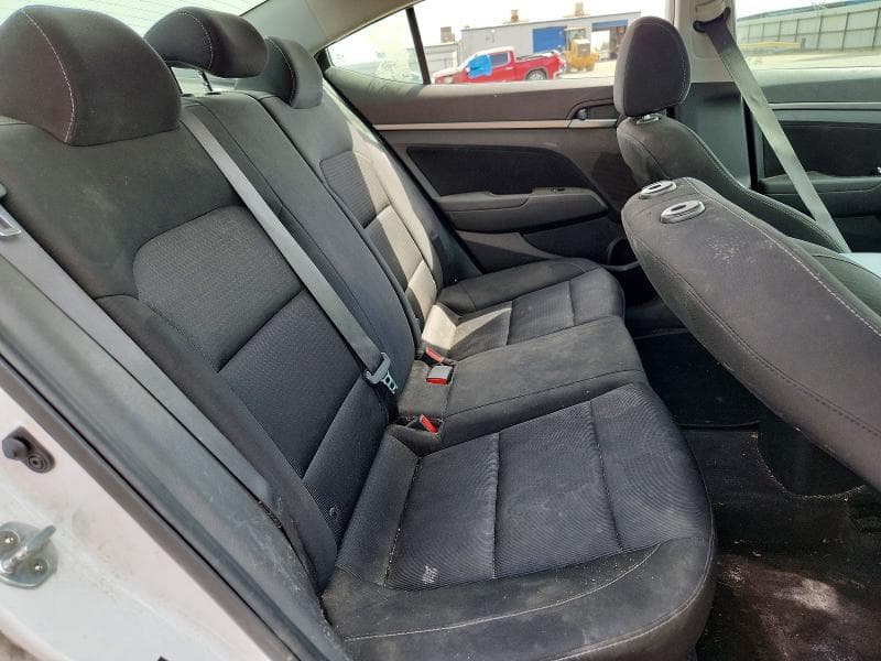 2018 HYUNDAI ELANTRA SEL 10