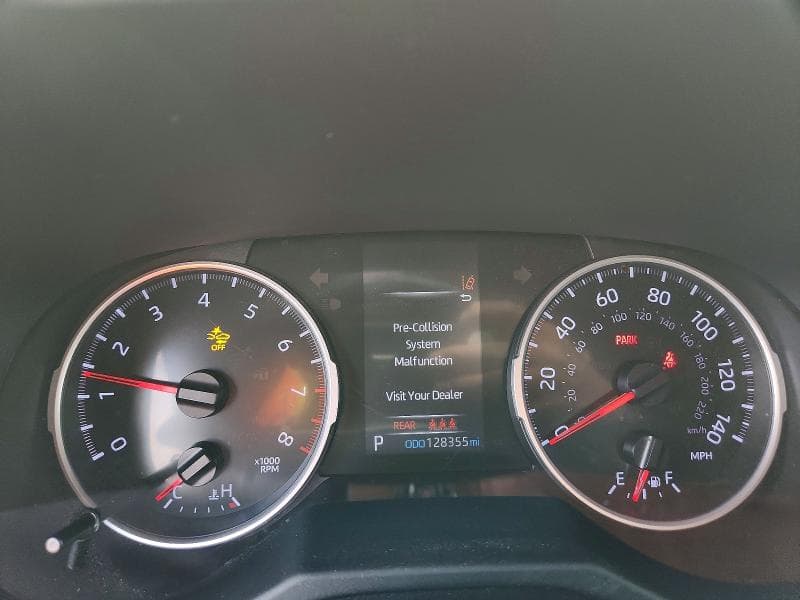 2021 TOYOTA RAV4 LE 9