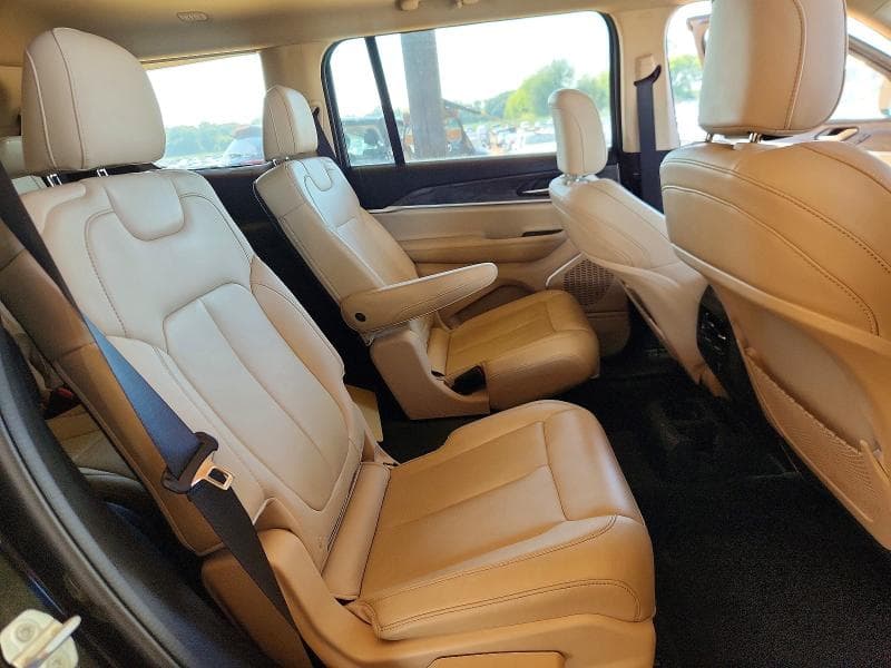 2022 JEEP GRAND CHEROKEE L LIMITED 11