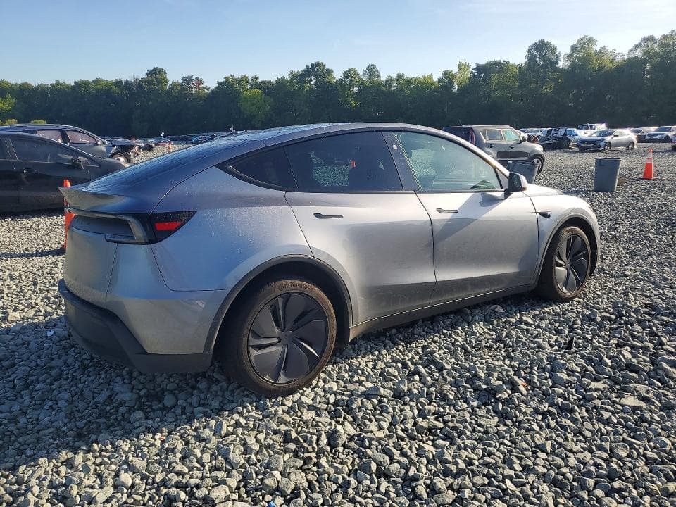 2026 TESLA MODEL Y 3