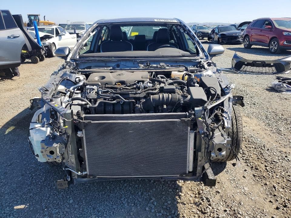 2025 TOYOTA CAMRY SE 5