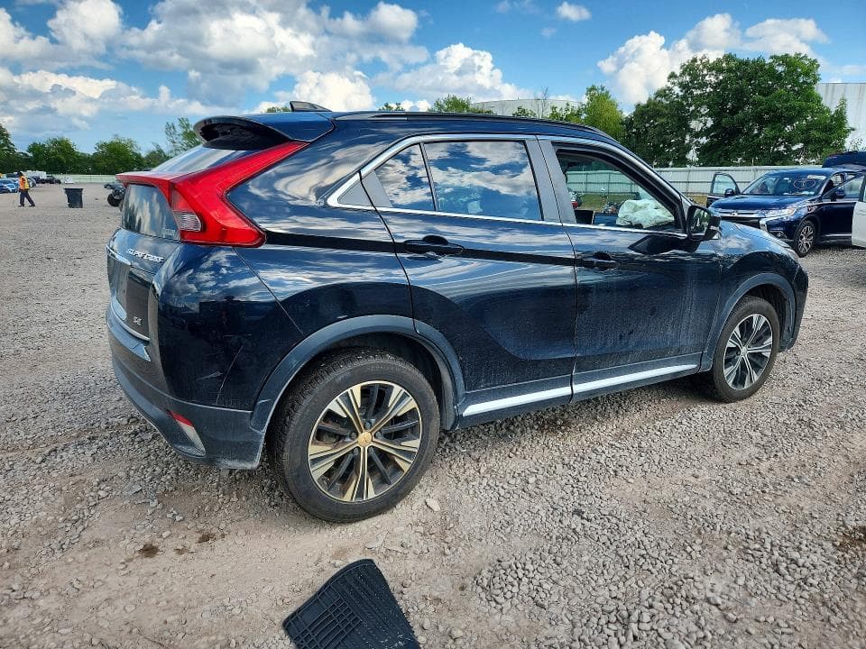 2019 MITSUBISHI ECLIPSE CROSS SE 3
