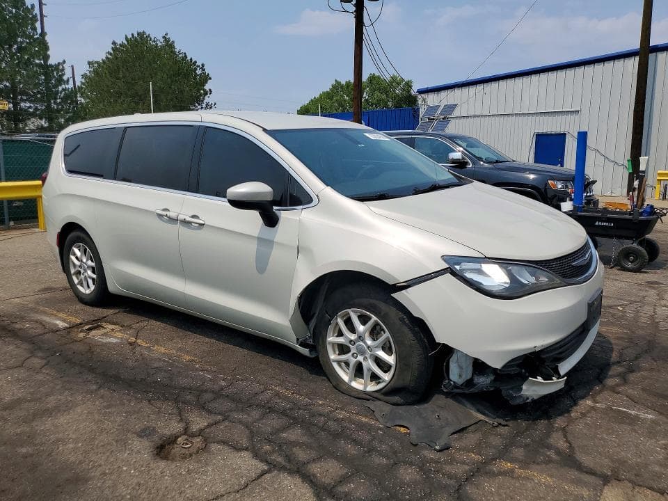 2017 CHRYSLER PACIFICA TOURING 4