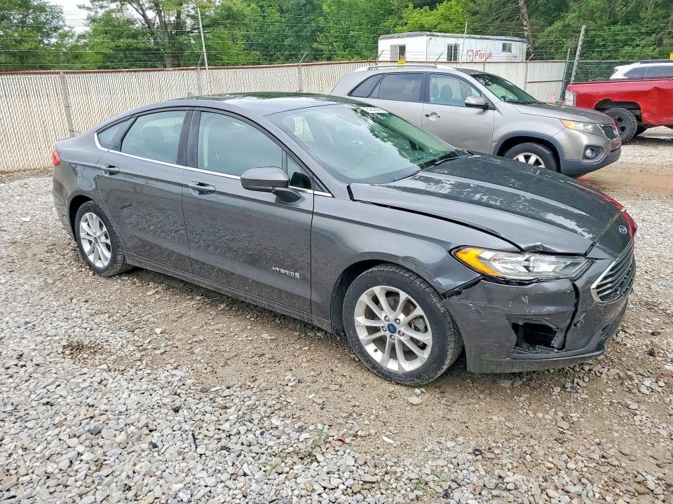 2019 FORD FUSION SE 4