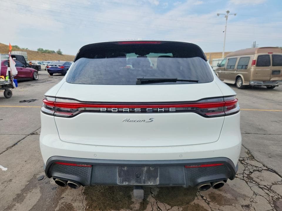 2024 PORSCHE MACAN S 6