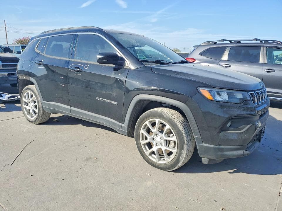 2024 JEEP COMPASS LATITUDE LUX 4