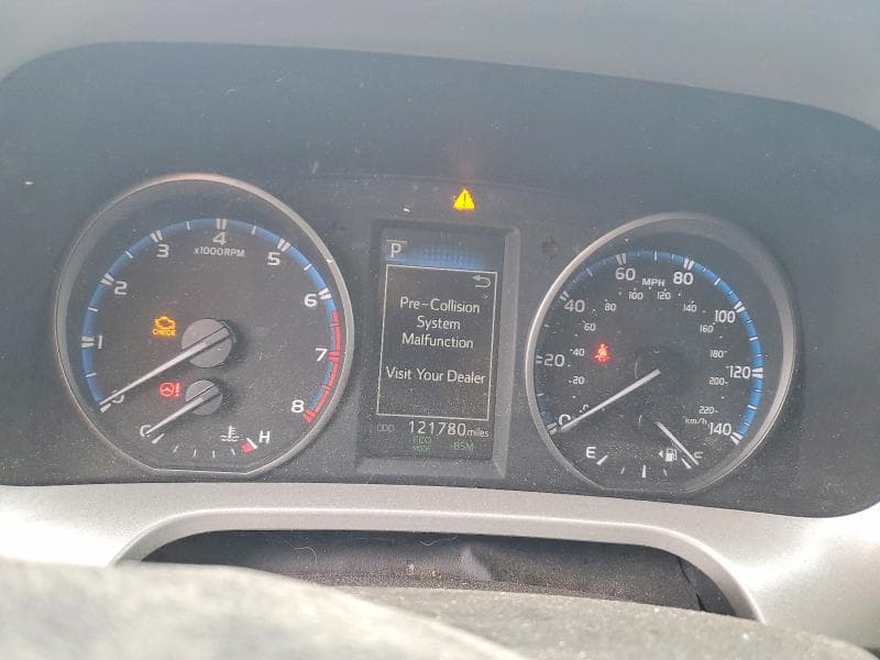 2018 TOYOTA RAV4 XLE 9
