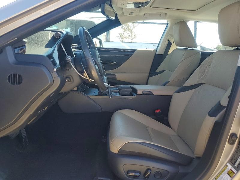 2021 LEXUS ES 300H 7