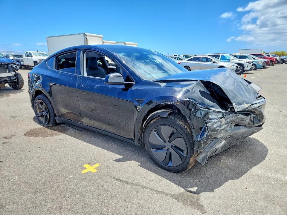 2026 TESLA MODEL Y 4
