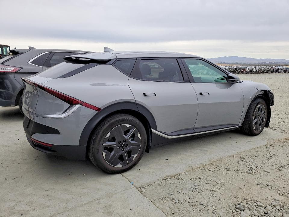 2025 KIA EV6 LIGHT LONG RANGE 3