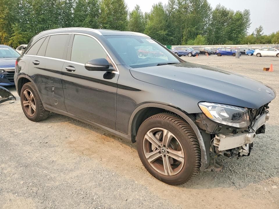 2018 MERCEDES-BENZ GLC 300 4MATIC 4