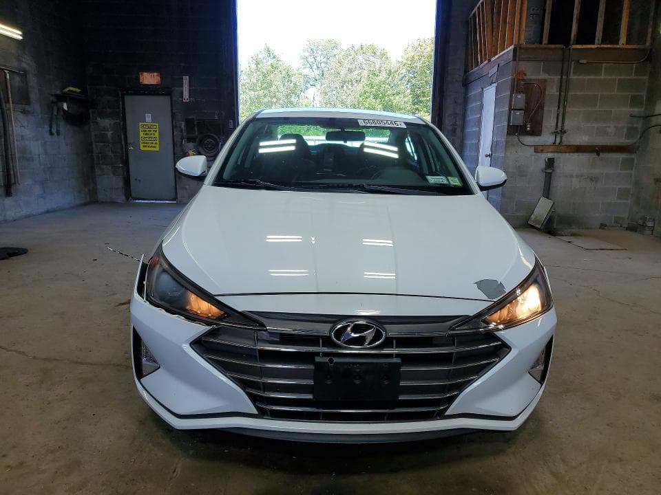 2019 HYUNDAI ELANTRA SE 5