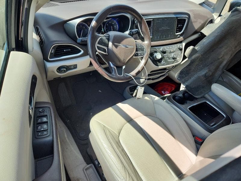 2020 CHRYSLER PACIFICA TOURING L PLUS 8