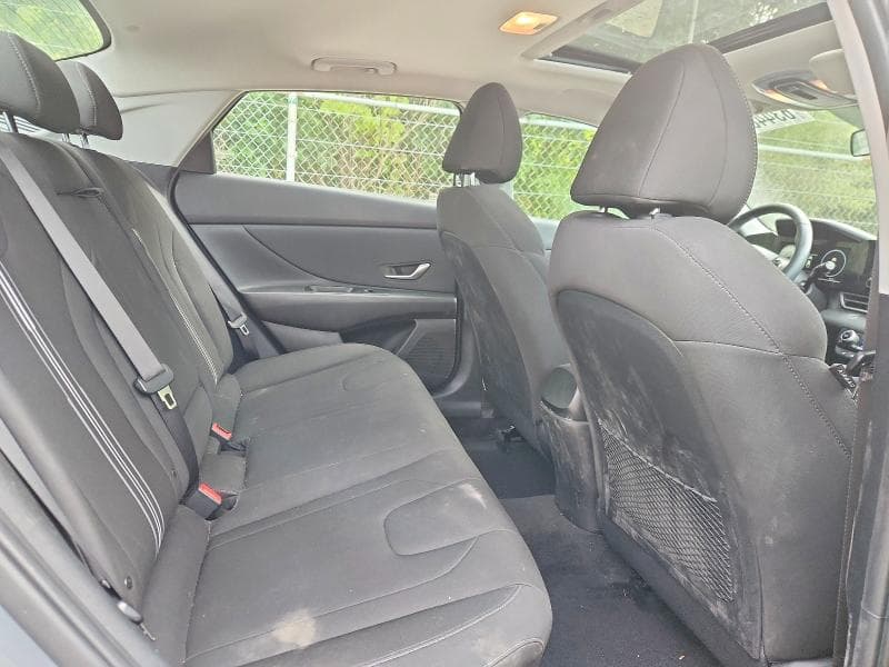 2021 HYUNDAI ELANTRA SEL 10