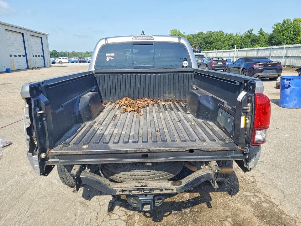 2020 TOYOTA TACOMA SR5 V6 6