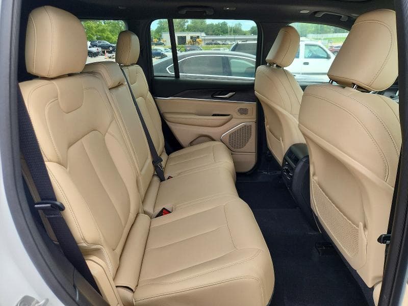 2023 JEEP GRAND CHEROKEE LIMITED 4XE 11