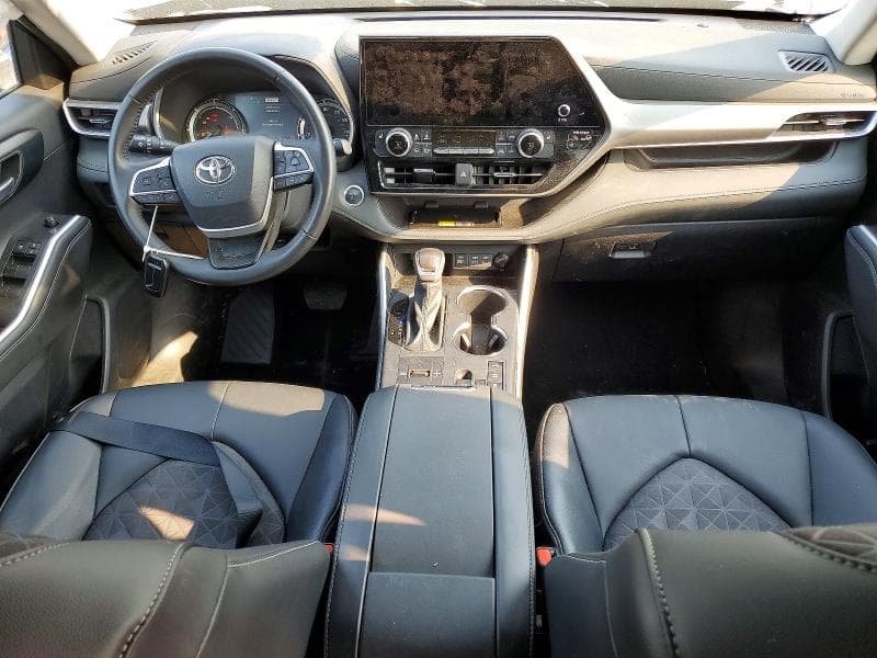 2025 TOYOTA HIGHLANDER HYBRID XLE NIGHTSHADE 8