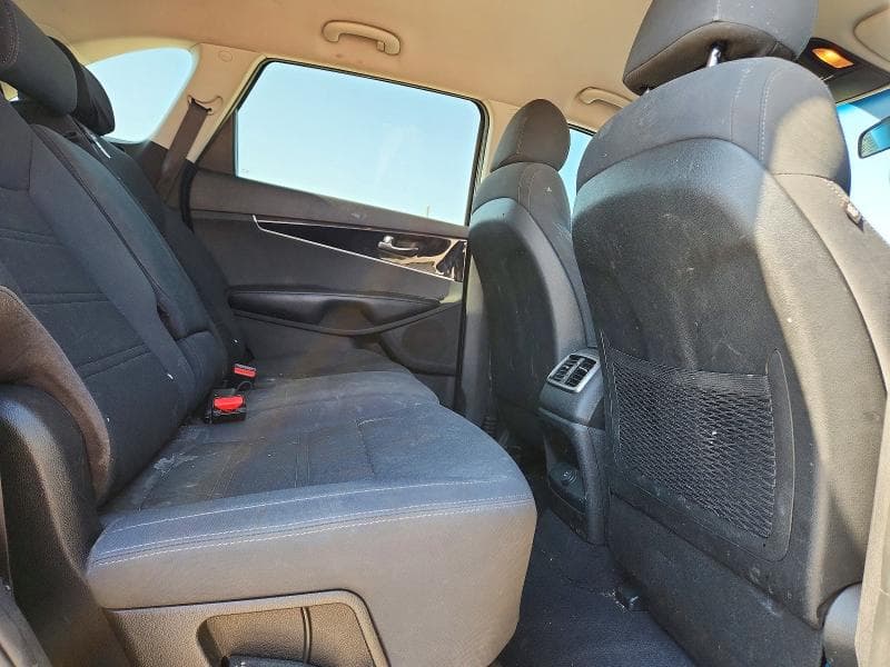 2018 KIA SORENTO L 11
