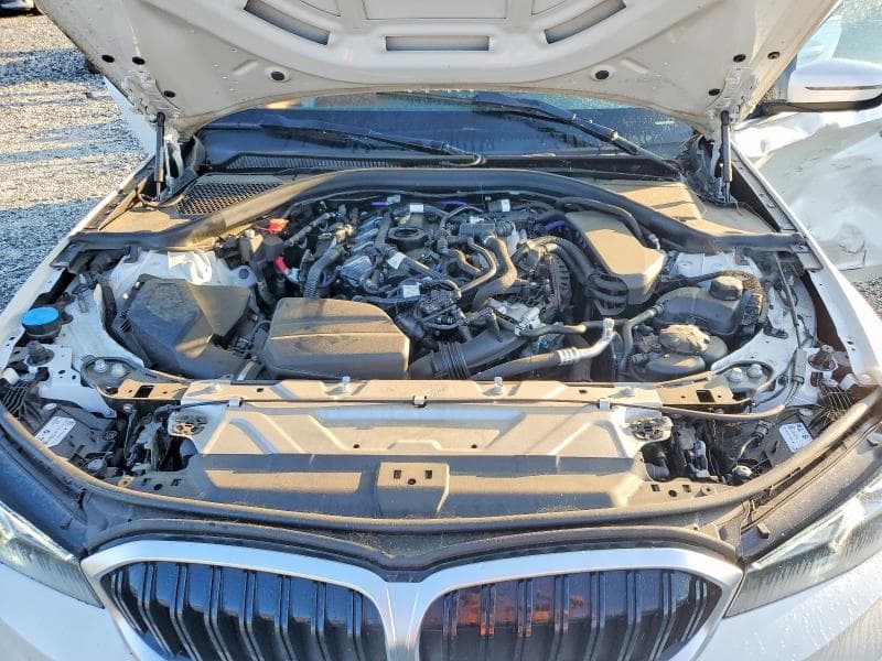 2025 BMW 330I 11