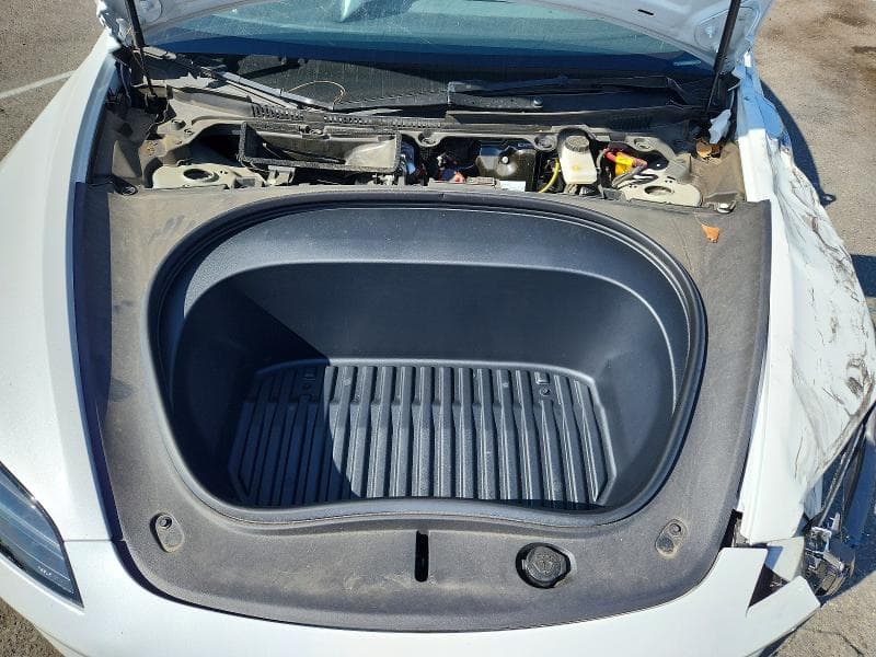 2025 TESLA MODEL 3 11