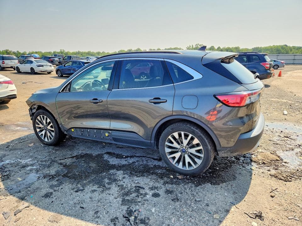 2020 FORD ESCAPE TITANIUM 2