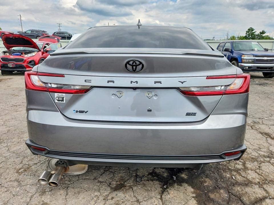 2026 TOYOTA CAMRY SE 6