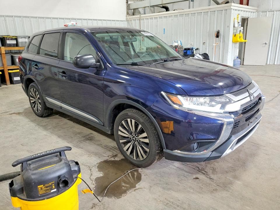 2019 MITSUBISHI OUTLANDER SE 4