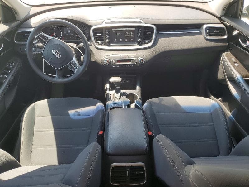 2019 KIA SORENTO LX V6 8