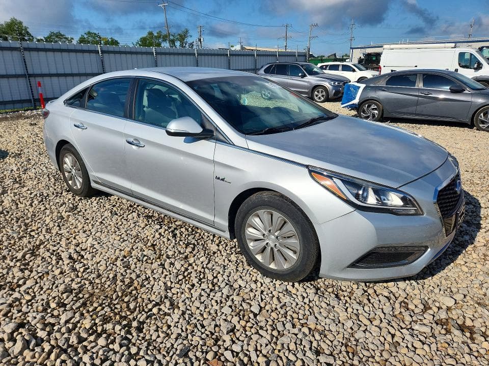2017 HYUNDAI SONATA HYBRID SE 4