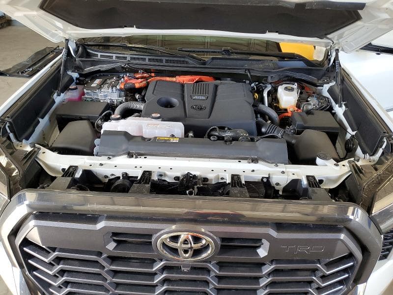 2026 TOYOTA TUNDRA PLATINUM HV 11