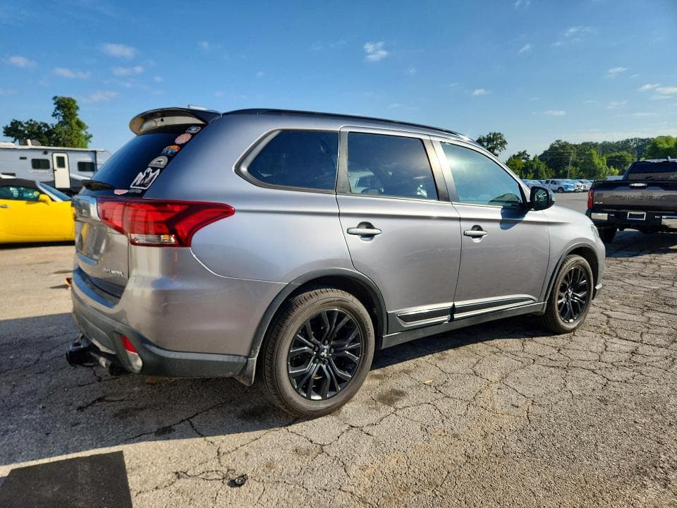 2018 MITSUBISHI OUTLANDER SE 3