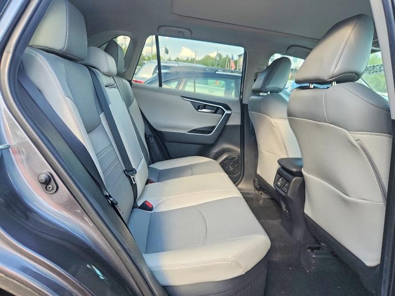 2021 TOYOTA RAV4 LIMITED 11